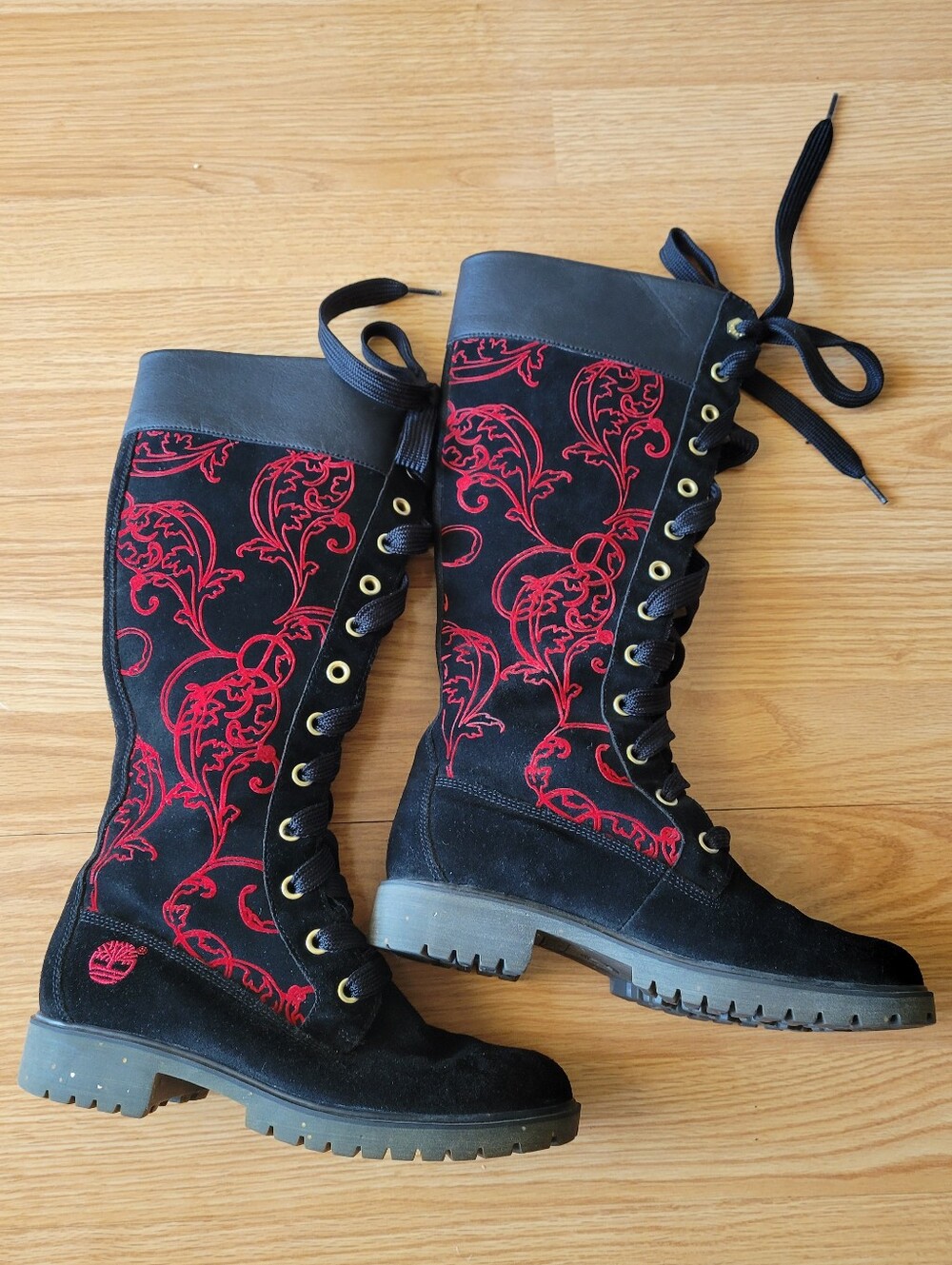 Timberland Black Lace-Up Knee Boots with Red Scroll Details Size 8.5 Y2K LIKENEW